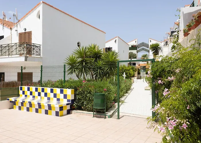 Classbnb - Two Apartments 250M From Las Americas Beach